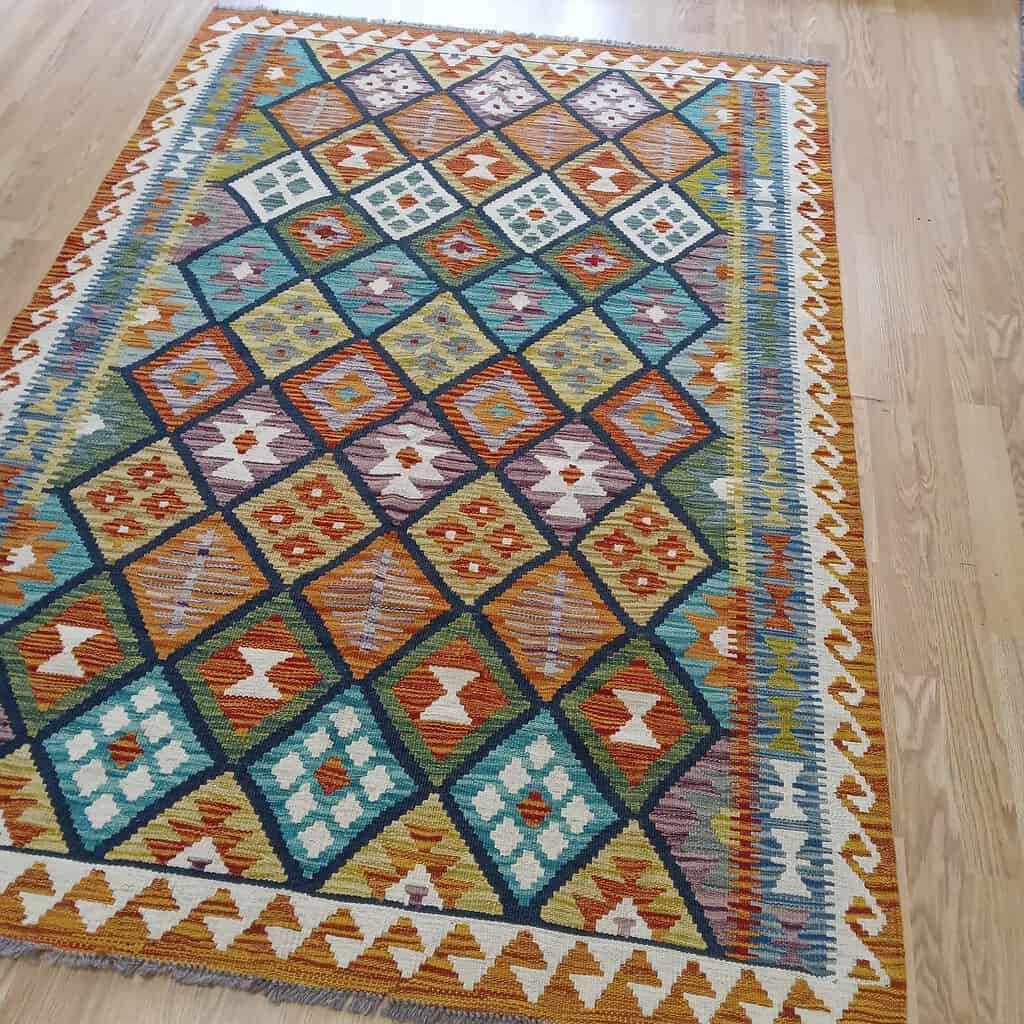 Afghan Kundoz Kilim