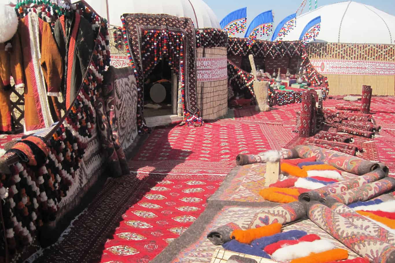 turkmenistan rugs